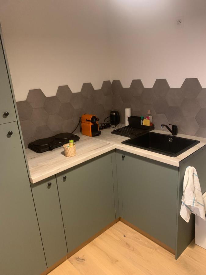 Joli Studio Centre Village Lambesc Eksteriør bilde